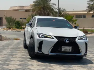 2020 لكزس UX - يو اكس UX200