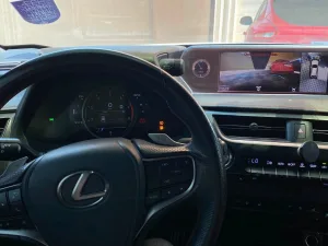2020 لكزس UX - يو اكس UX200