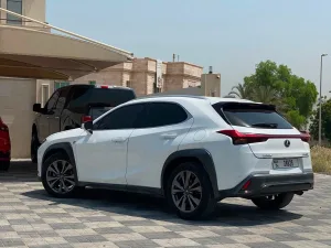 2020 لكزس UX - يو اكس UX200