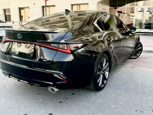 2021 لكزس اي اس IS 350