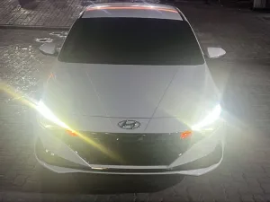 2021 هيونداي افانتي Limited