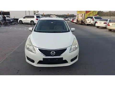 2014 نيسان تيدا S