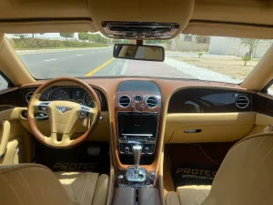 2014 بنتلي فلاينج سبير Mulliner