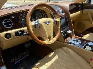 2014 بنتلي فلاينج سبير Mulliner