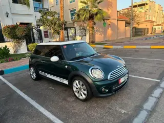 2011 Mini Cooper في Abu Dhabi سيارة مستعملة