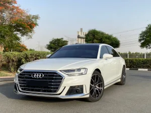 2019 اودي آي ٨ quattro 60 TFSI
