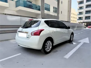 2014 نيسان تيدا Hatch