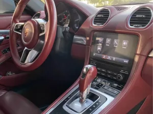 2020 بورش كايمن 718 Cayman GT4