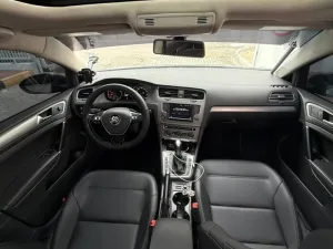 2017 فولجس فاجن جولف GTI