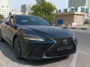 2021 لكزس ES - اي اس