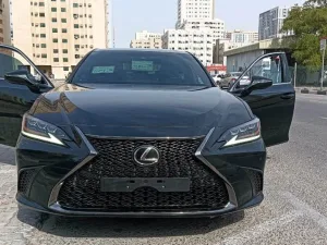 2021 لكزس ES - اي اس