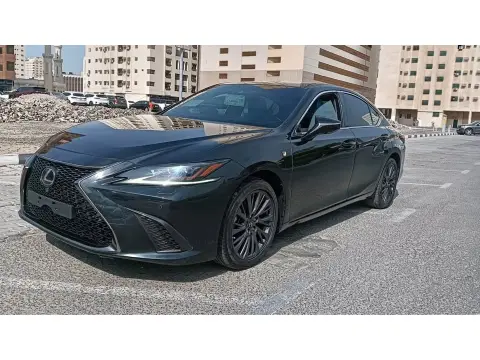 2021 لكزس ES - اي اس