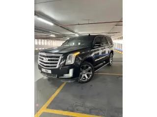 2016 Cadillac Escalade في Dubai سيارة مستعملة