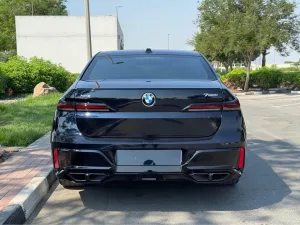 2024 بي أم دابليو الفئة - 7 760LI