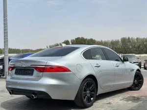 2017 جاكوار اكس اف Portfolio