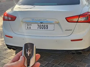2015 مازيراتي جيبلي ١ GranLusso