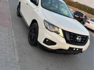 2019 نيسان باثفايندر SL