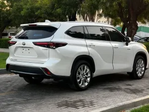 2024 Toyota Highlander Platinum