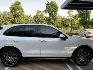 2016 Porsche Cayenne S