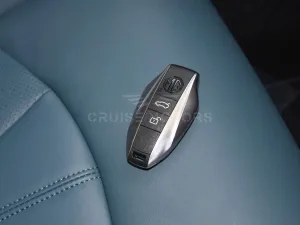 2025 MG 7