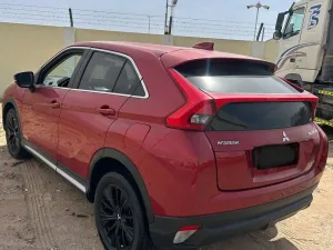 2018 ميتسوبيشي ايكلبس كروس SEL