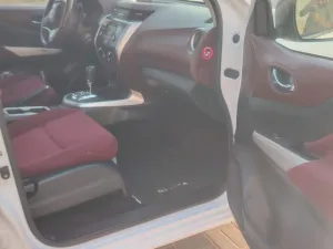 2022 Nissan Navara S