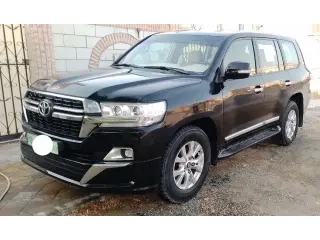 2011 Toyota Land Cruiser في Ajman سيارة مستعملة