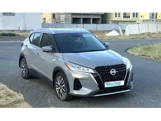 2022 Nissan KICKS في Ajman سيارة مستعملة