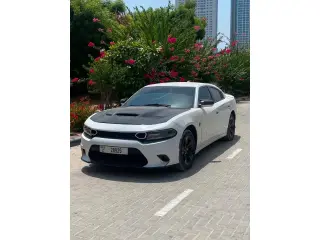 2015 Dodge Charger في Dubai سيارة مستعملة