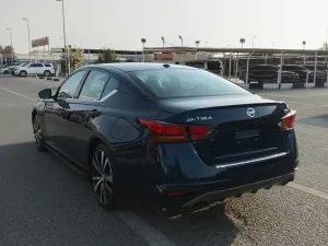 2020 Nissan Altima SR