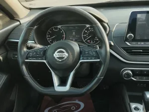 2020 Nissan Altima SR