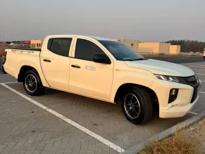 2022 Mitsubishi L200 double-cab