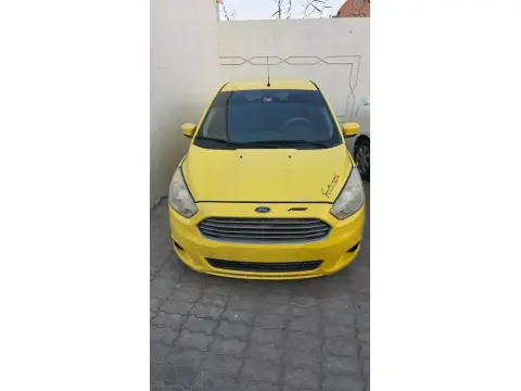 2016 فورد فيجو Ambiente