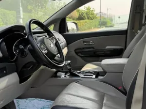 2020 Kia Carnival LX