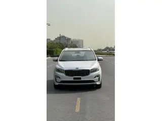 2020 Kia Carnival in Dubai used car