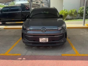 2025 Volkswagen Tiguan SE R-Line Black