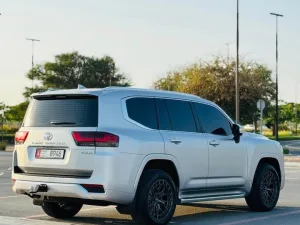 2023 Toyota Land Cruiser VXR