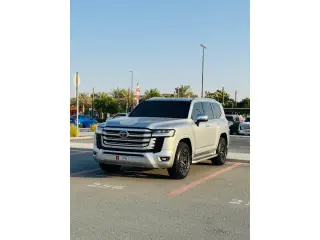 2023 Toyota Land Cruiser in Dubai used car