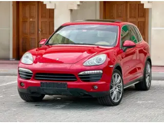 2014 Porsche Cayenne in Sharjah used car