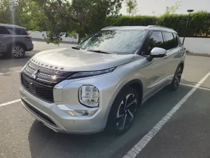 2024 Mitsubishi Outlander ES