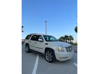 2009 Cadillac Escalade in Sharjah used car