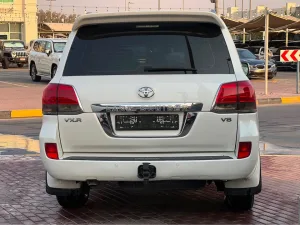 2011 Toyota Land Cruiser GXR