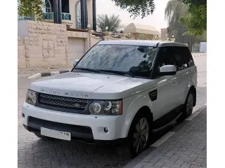 2013 Land Rover Range Rover Sport in Sharjah used car
