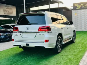 2021 Toyota Land Cruiser VXR