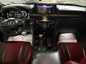 2018 Lexus LX 570 No Trim