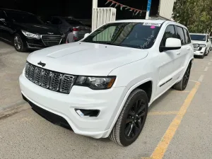 2020 Jeep Grand Cherokee Laredo E