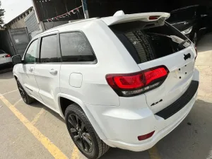 2020 Jeep Grand Cherokee Laredo E