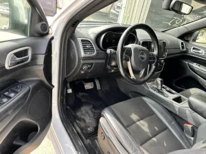 2020 Jeep Grand Cherokee Laredo E