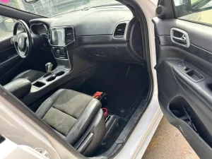2020 Jeep Grand Cherokee Laredo E