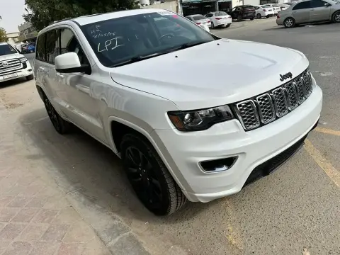 2020 Jeep Grand Cherokee Laredo E